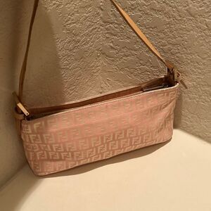 Fendi Baguette Pochette Purse Light Pastel Pink Zucca Logo Print Bag Preppy